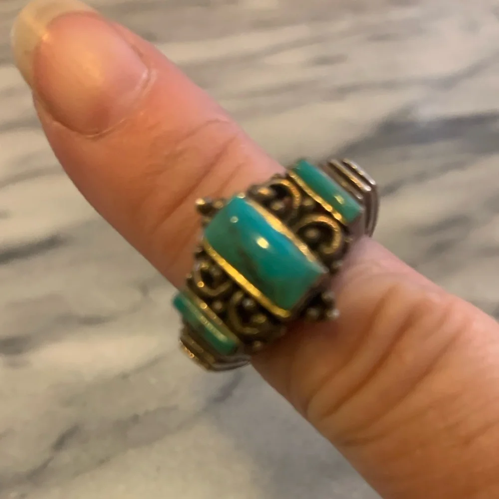 Sterling Silver & Turquoise Ring - Picture 6 of 6